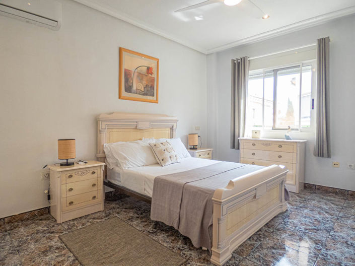 Image No.32-6 Bed Villa for sale