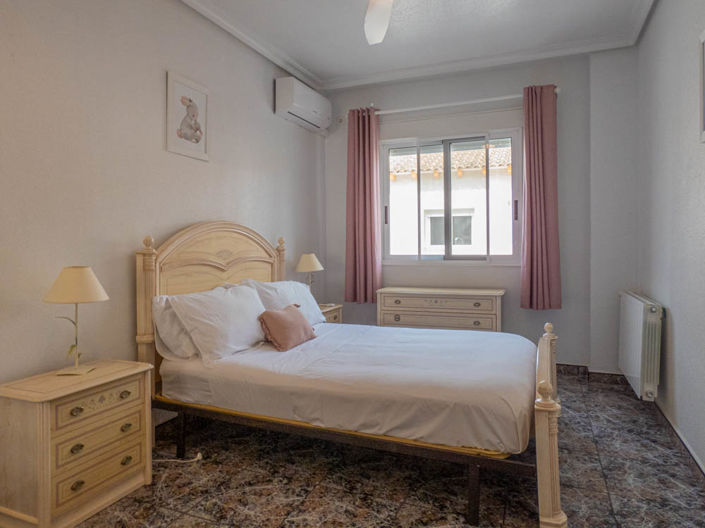 Image No.38-6 Bed Villa for sale