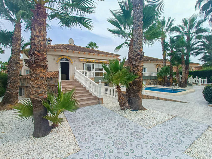 Image No.43-6 Bed Villa for sale
