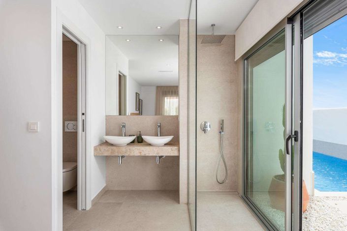 Image No.20-3 Bed Villa for sale