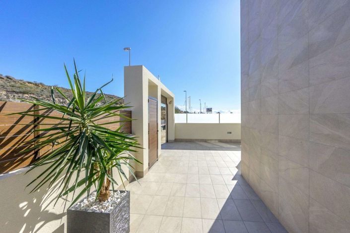 Image No.30-3 Bed Villa for sale