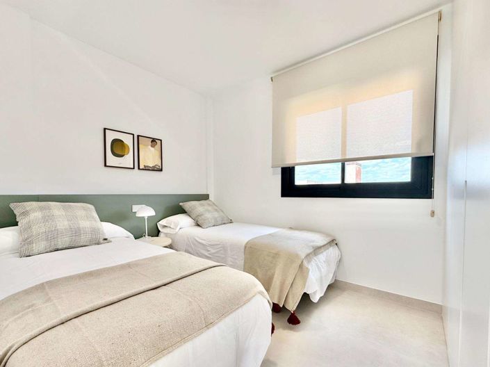 Image No.11-3 Bed Townhouse for sale