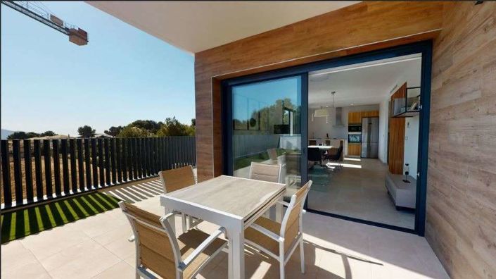 Image No.3-3 Bed Villa for sale