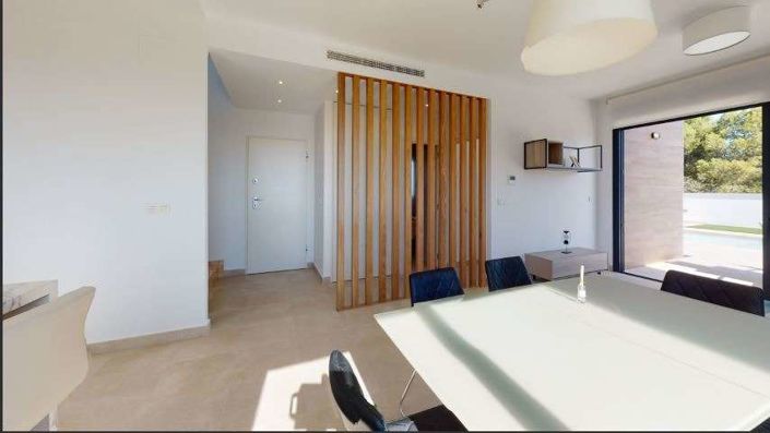 Image No.8-3 Bed Villa for sale