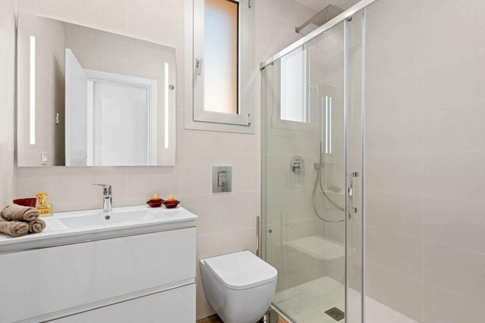 Image No.14-2 Bed Apartment for sale