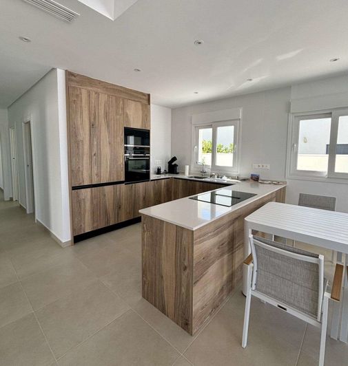 Image No.15-3 Bed Villa for sale