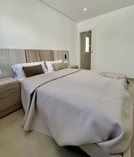 Image No.20-3 Bed Villa for sale