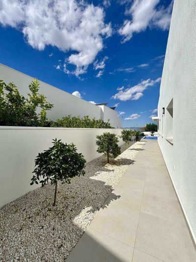 Image No.8-3 Bed Villa for sale