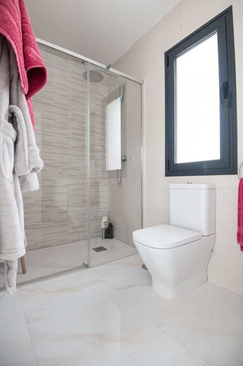 Image No.27-3 Bed Villa for sale