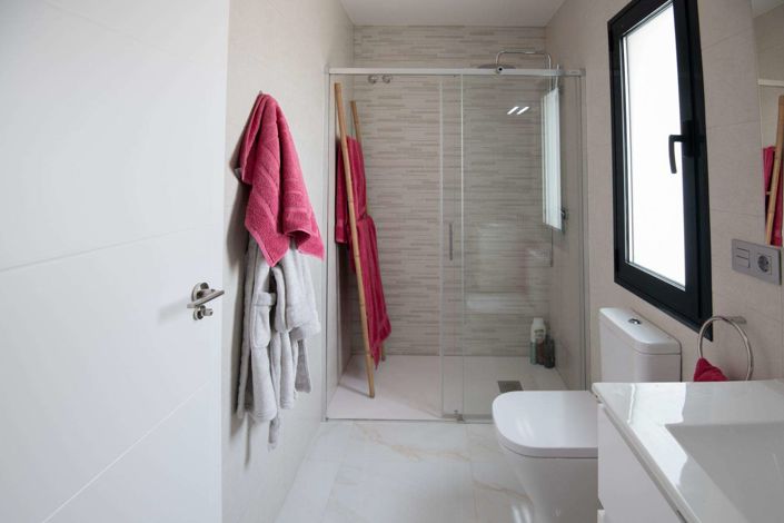 Image No.29-3 Bed Villa for sale