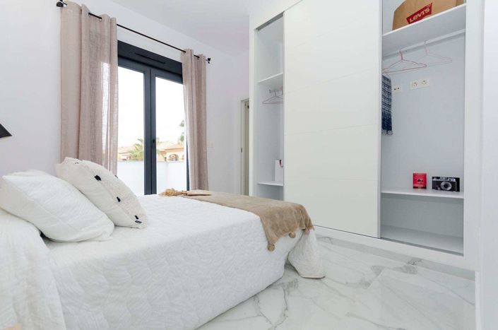 Image No.21-3 Bed Villa for sale