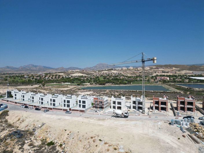 Image No.27-3 Bed Villa for sale