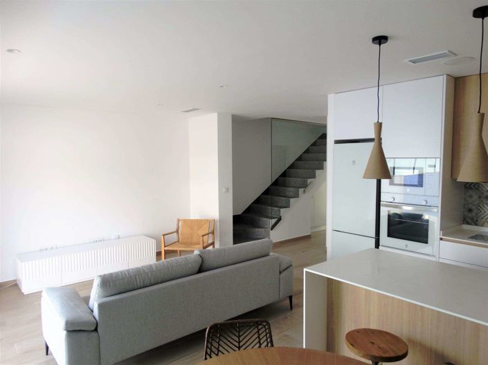 Image No.2-3 Bed Townhouse for sale