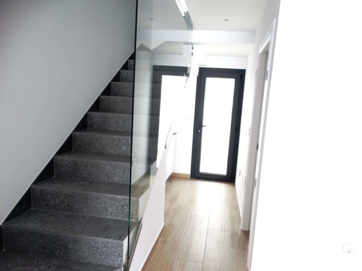 Image No.3-3 Bed Townhouse for sale