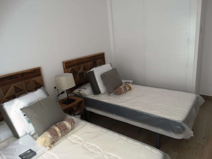 Image No.7-3 Bed Townhouse for sale