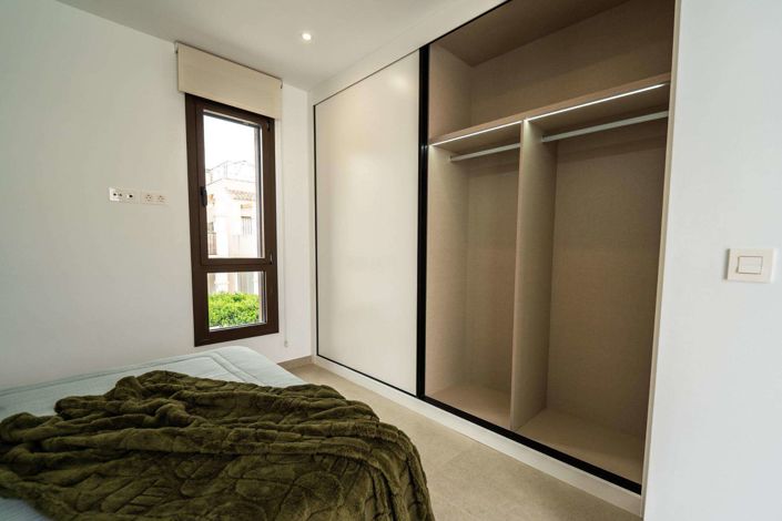 Image No.17-3 Bed Semi-Detached for sale