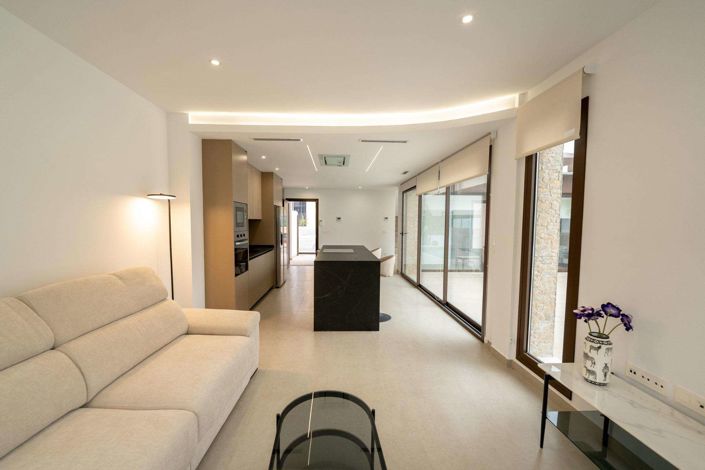 Image No.7-3 Bed Semi-Detached for sale