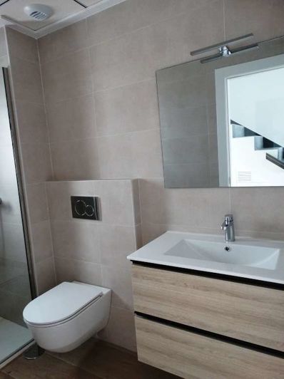 Image No.12-3 Bed Semi-Detached for sale