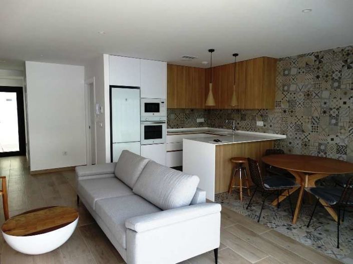 Image No.2-3 Bed Semi-Detached for sale