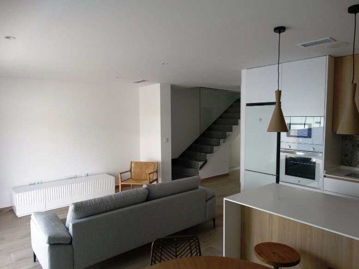 Image No.3-3 Bed Semi-Detached for sale