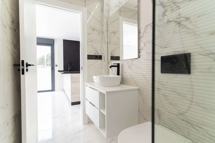 Image No.17-4 Bed Villa for sale