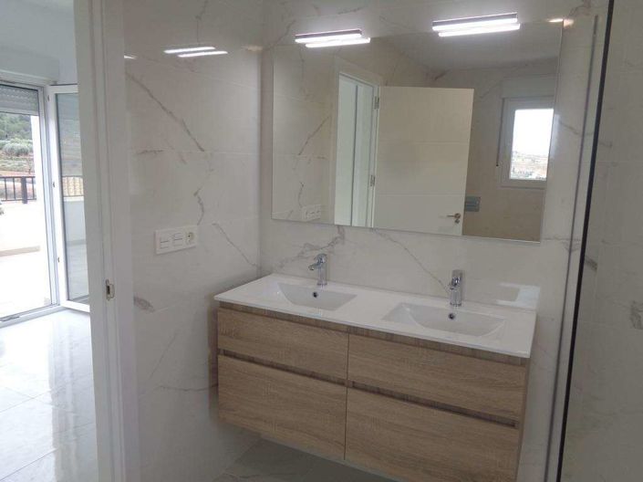 Image No.32-4 Bed Villa for sale