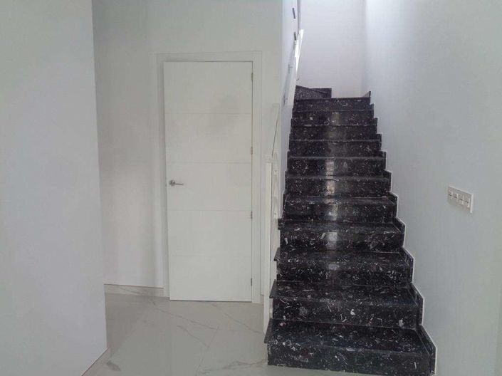 Image No.37-4 Bed Villa for sale