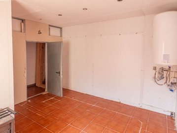 10167renovationopportunityonexpansiveplote280