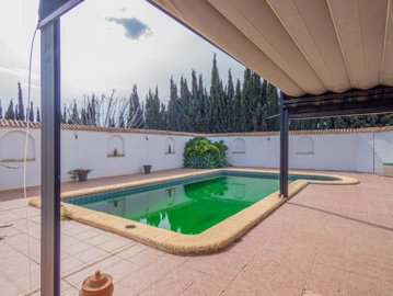 10167renovationopportunityonexpansiveplote280