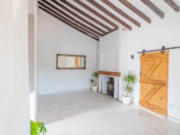 10167renovationopportunityonexpansiveplote280