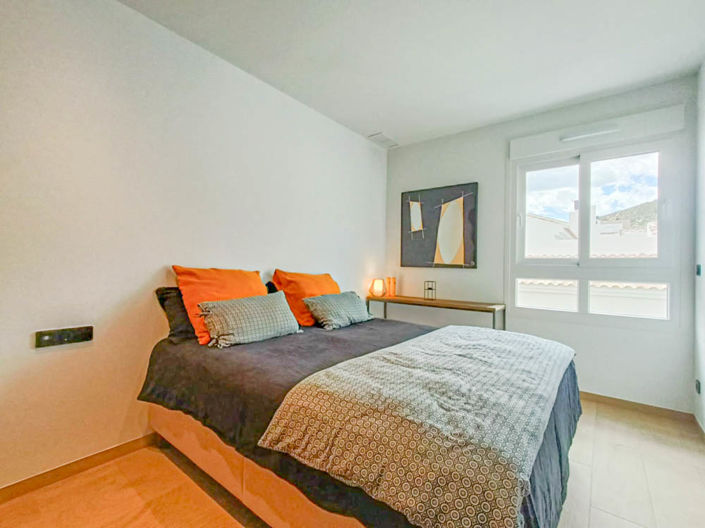 Image No.12-3 Bed Apartment for sale