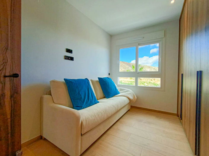 Image No.15-3 Bed Apartment for sale