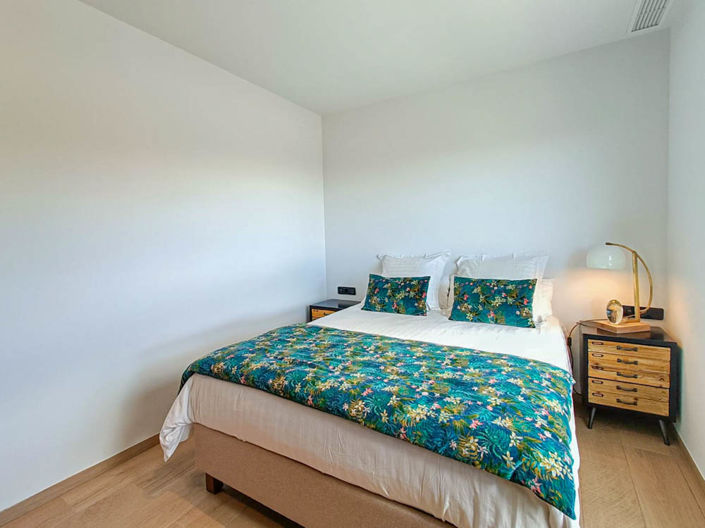 Image No.19-3 Bed Apartment for sale