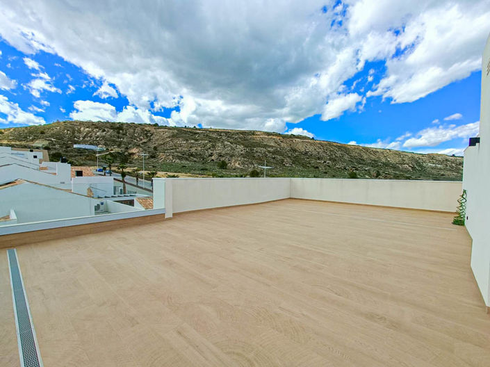 Image No.22-3 Bed Apartment for sale