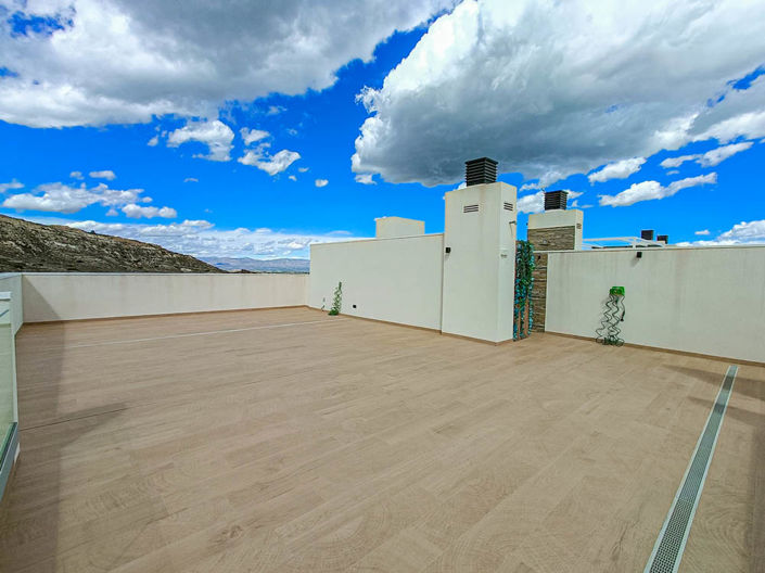 Image No.23-3 Bed Apartment for sale