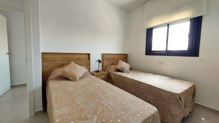 Image No.21-3 Bed Apartment for sale