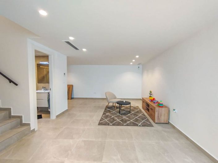 Image No.15-4 Bed Villa for sale