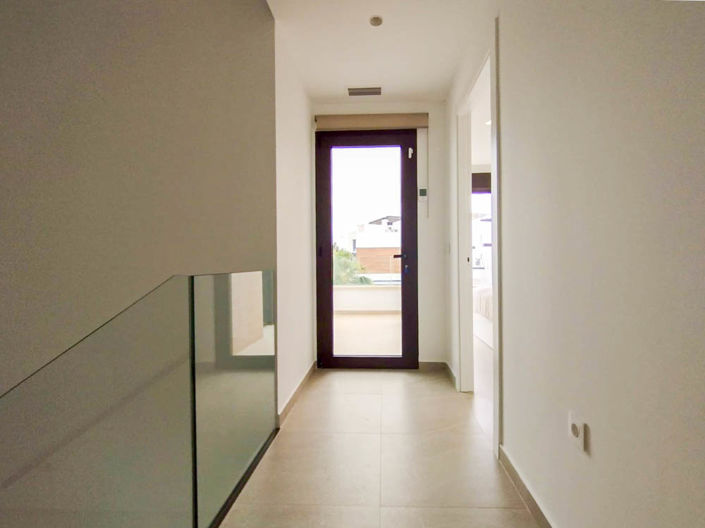 Image No.20-4 Bed Villa for sale