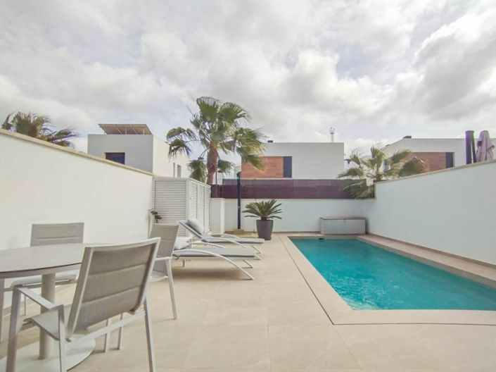 Image No.31-4 Bed Villa for sale