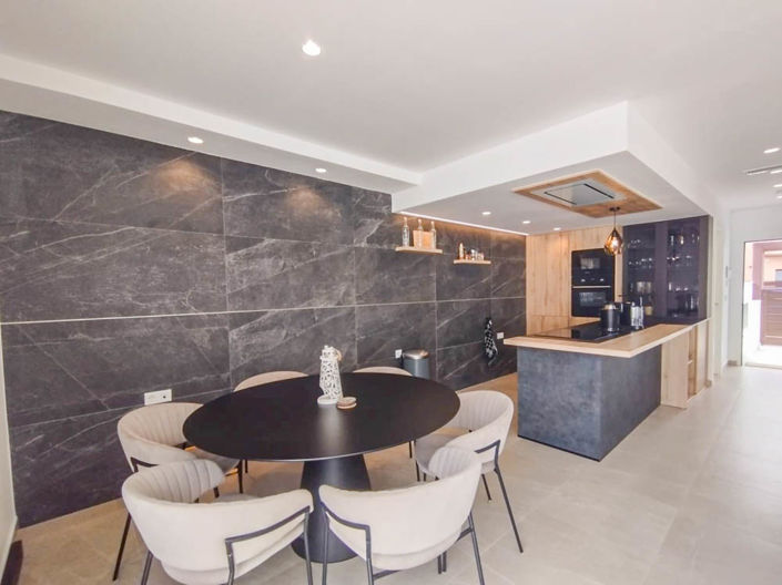 Image No.8-4 Bed Villa for sale