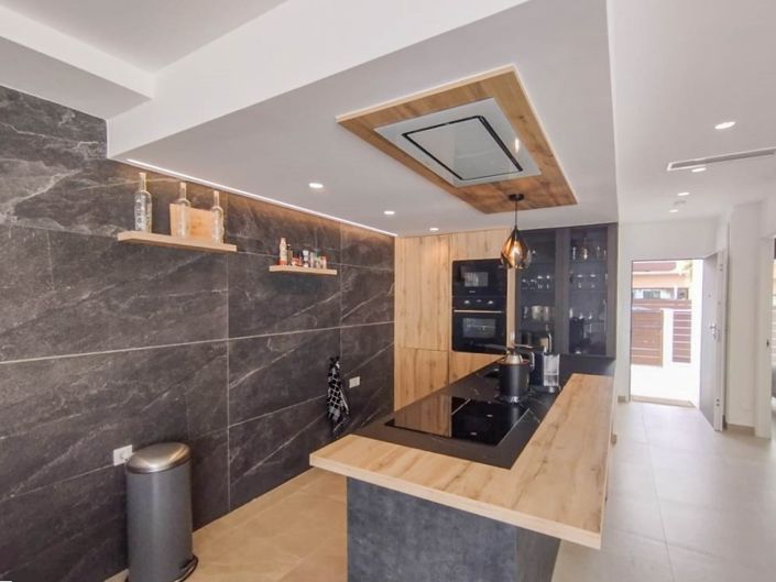 Image No.9-4 Bed Villa for sale