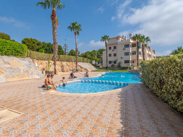 7816gorgeousgroundfloorapartmentonlasramblas1