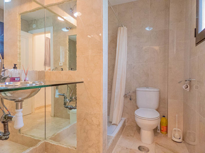 Image No.21-3 Bed Apartment for sale