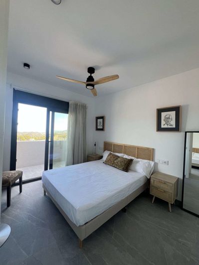 Image No.21-3 Bed Semi-Detached for sale