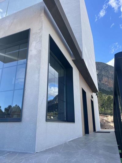 Image No.13-3 Bed Townhouse for sale