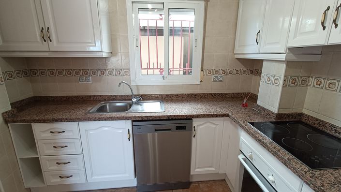 Image No.12-3 Bed Villa for sale