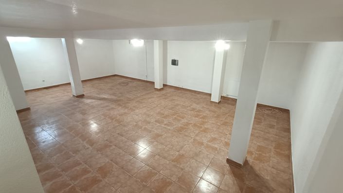 Image No.17-3 Bed Villa for sale