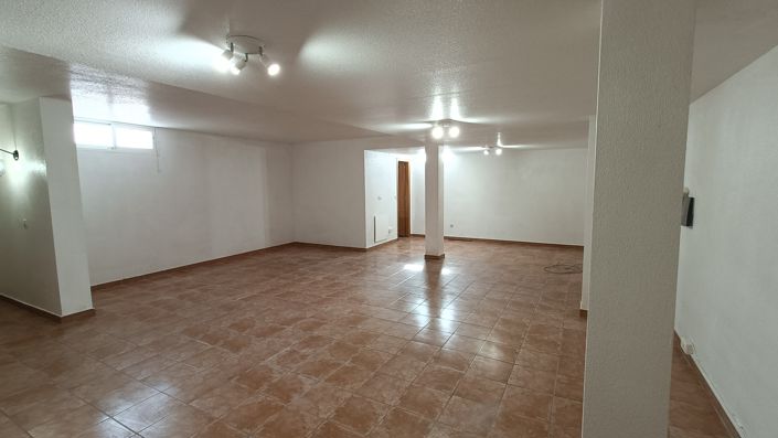 Image No.19-3 Bed Villa for sale