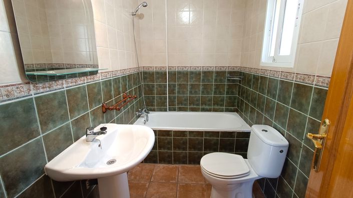 Image No.25-3 Bed Villa for sale