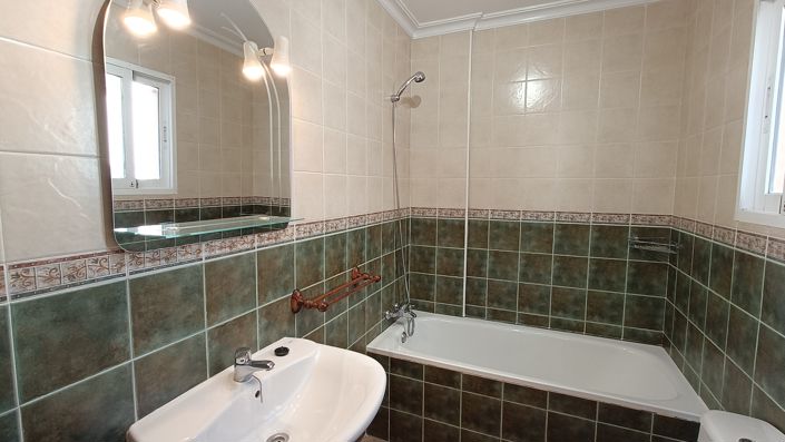 Image No.26-3 Bed Villa for sale